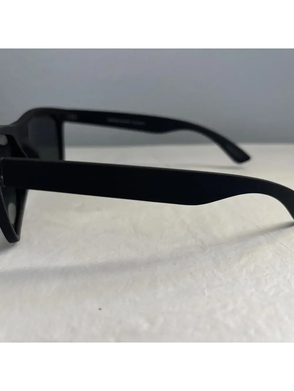 Foster Grant Men's Polarized Sunglasses Black Frame